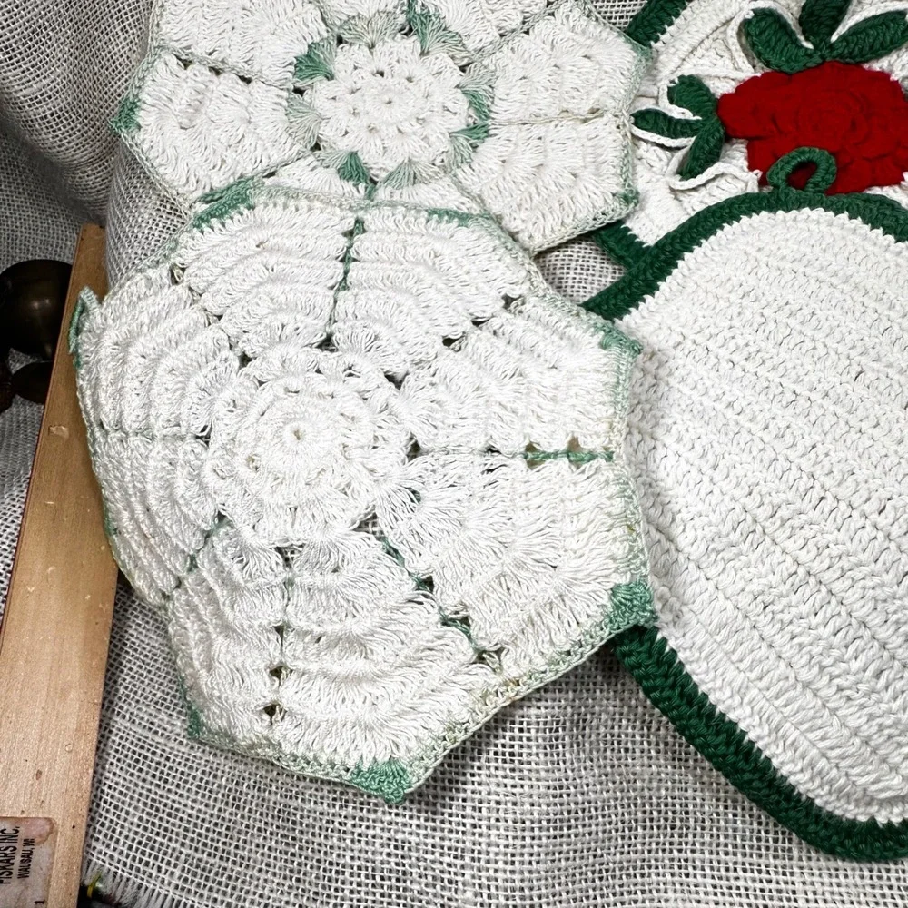 Vintage Handmade Crochet Potholder Set‎ 6pc Red Rose Navy Blue Mint Green Floral